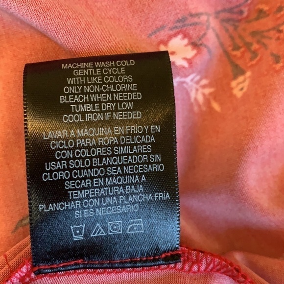 Attention Red Floral Sleeveless Dress - Picture 14 of 14